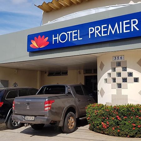 Hotel Premier กัมโปกรันเด ภายนอก รูปภาพ