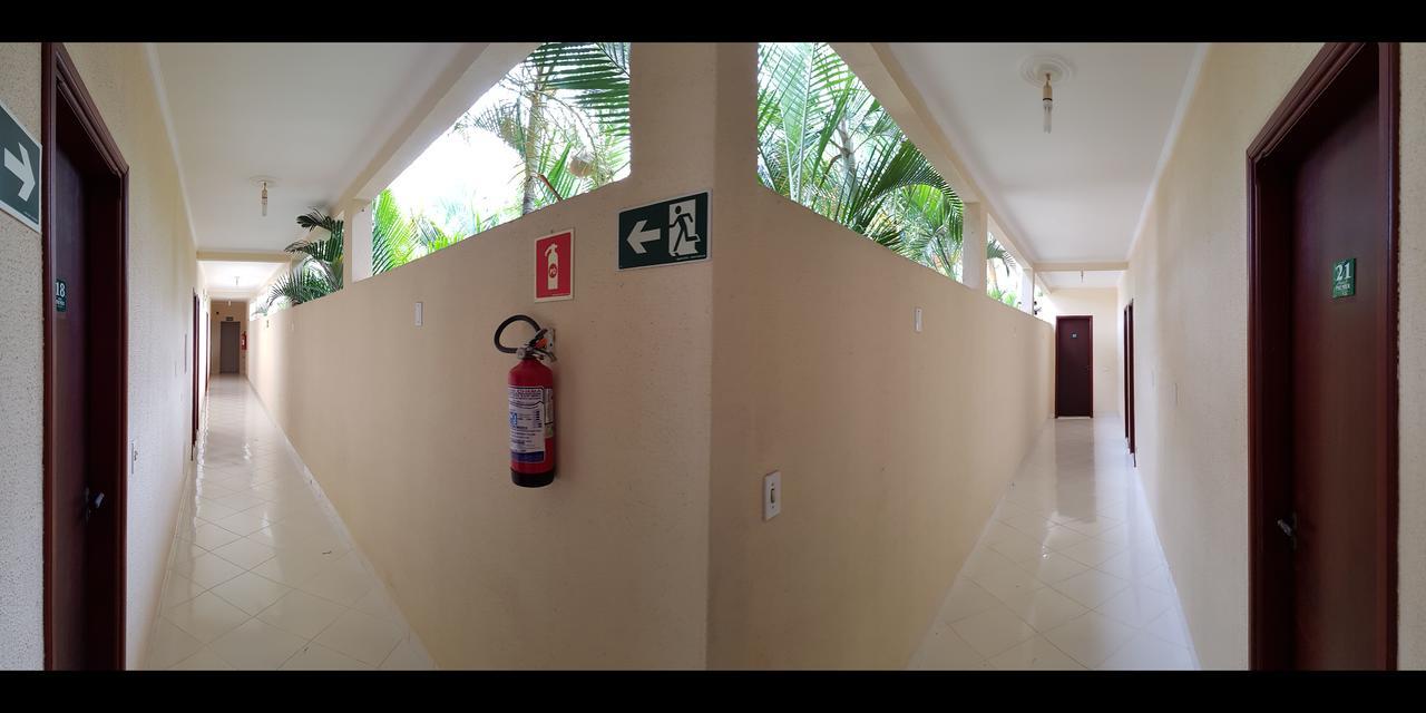 Hotel Premier กัมโปกรันเด ภายนอก รูปภาพ
